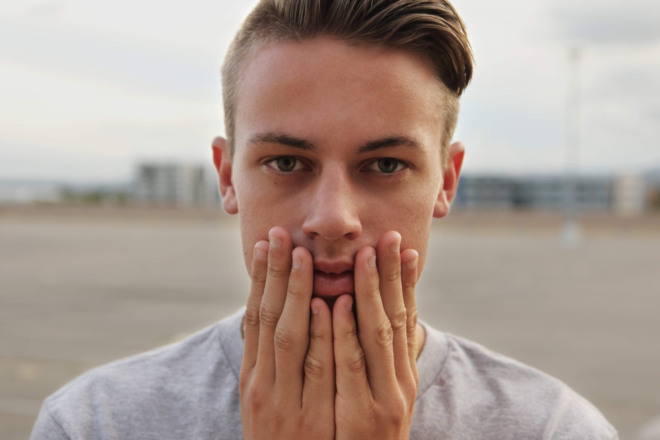 Ansigtspleje for mænd – den komplette guide til sund og velplejet hud