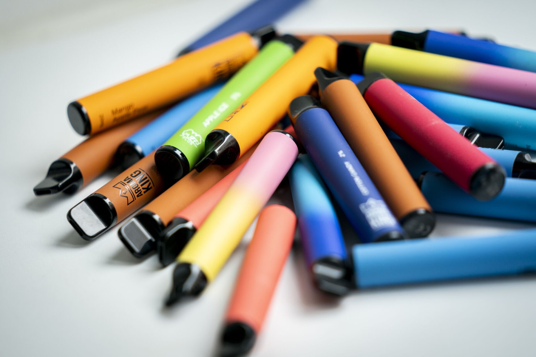 DØGNRAPPORT: Fangst ved den dansk-tyske grænse: 28.000 ulovlige puff bars var på vej ind i landet