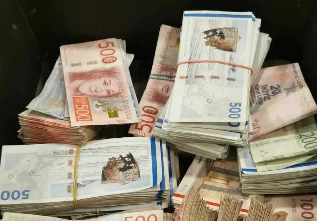 En 56-årig mand og en 64-årig mand dømt for bedrageri i millionklassen