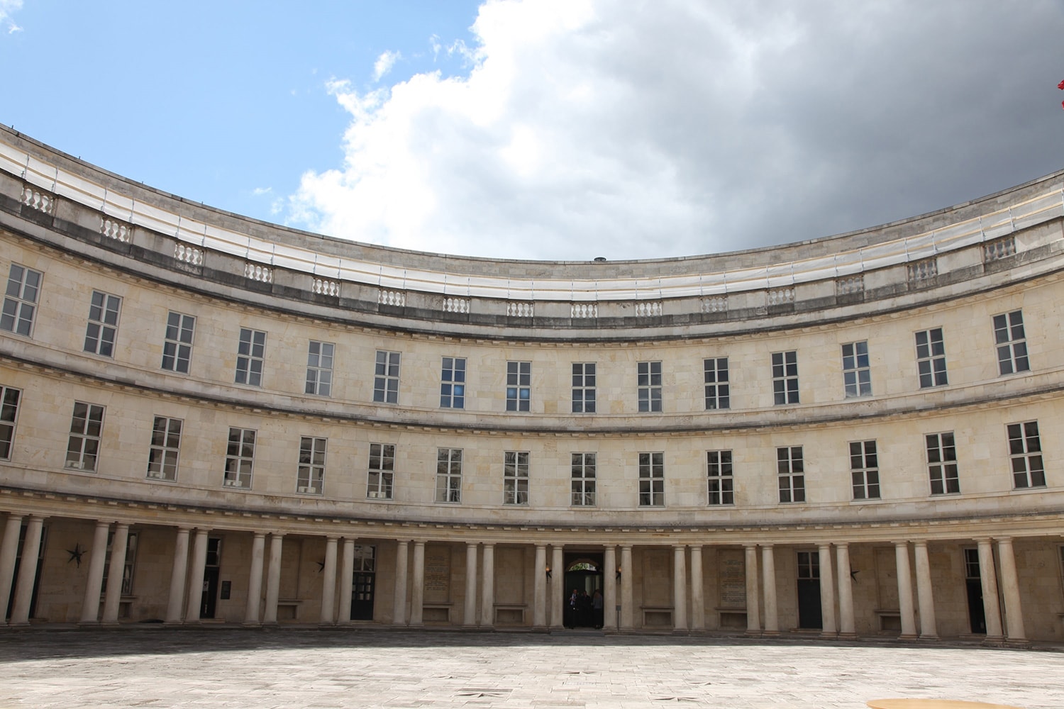 KRIMI: 11 personer anholdt i sag om indsmugling af over et ton kokain